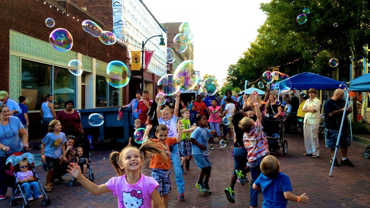 Kids Love Steve's Outdoor Bubbles